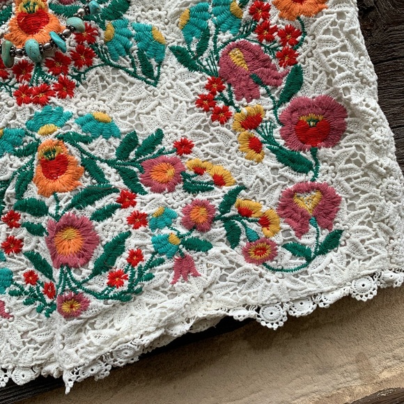 Anthropologie Maeve M floral embroidered blouse tank top crochet lace boho folk - Picture 8 of 12